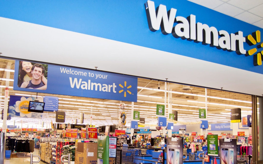 Walmart – AI-Driven Customer Engagement and Forecasting